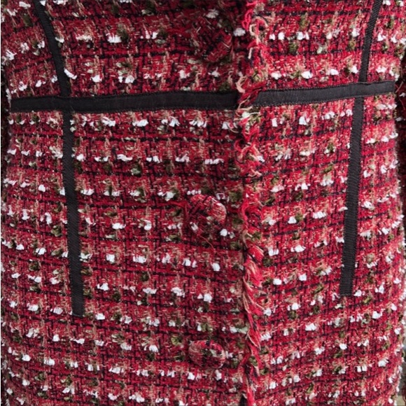 Red lined and shaped long bouclé coat size 6 - Picture 3 of 9